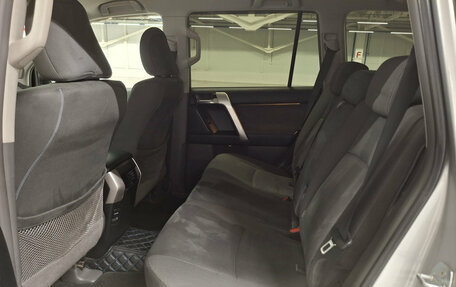 Toyota Land Cruiser Prado 150 рестайлинг 2, 2012 год, 2 539 850 рублей, 12 фотография