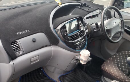 Toyota Estima III рестайлинг -2, 2001 год, 850 000 рублей, 15 фотография