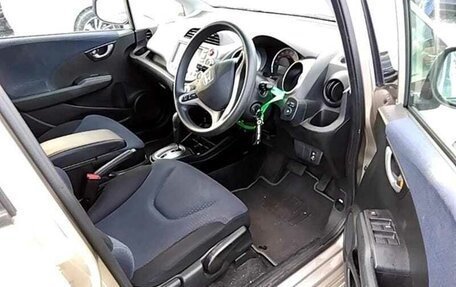 Honda Fit III, 2010 год, 950 000 рублей, 14 фотография