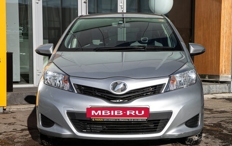 Toyota Vitz, 2013 год, 699 000 рублей, 3 фотография