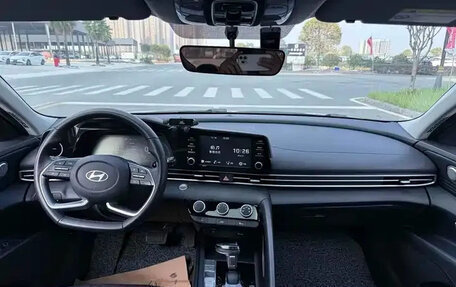 Hyundai Avante, 2022 год, 2 100 000 рублей, 7 фотография