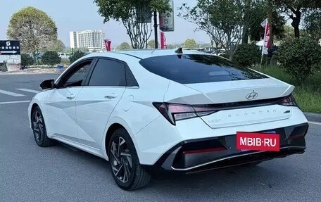 Hyundai Avante, 2022 год, 2 100 000 рублей, 6 фотография