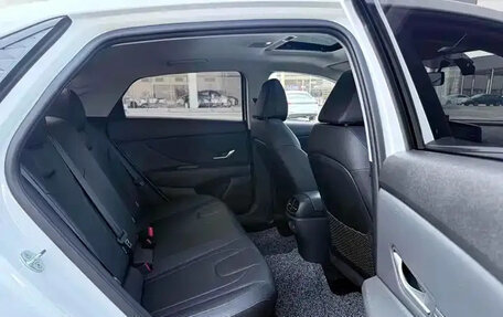 Hyundai Avante, 2022 год, 2 100 000 рублей, 11 фотография