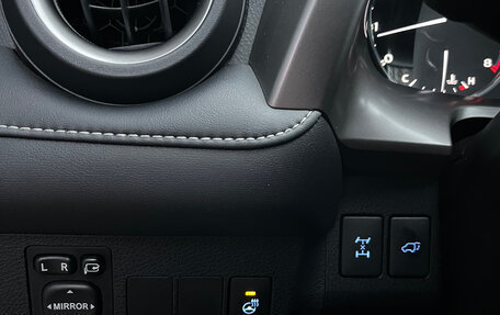 Toyota RAV4, 2016 год, 1 900 000 рублей, 12 фотография