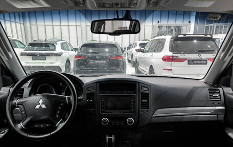 Mitsubishi Pajero IV, 2011 год, 1 750 000 рублей, 14 фотография