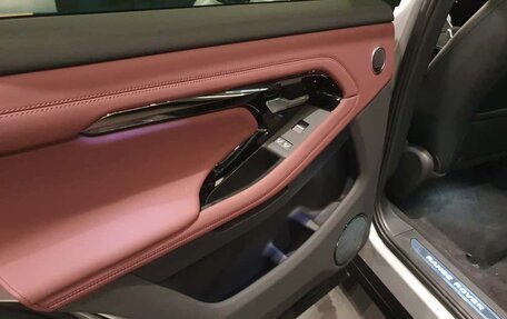 Land Rover Range Rover Evoque II, 2025 год, 6 160 000 рублей, 11 фотография