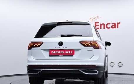 Volkswagen Tiguan II, 2023 год, 5 630 000 рублей, 4 фотография