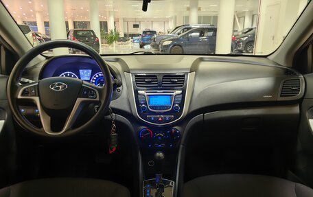 Hyundai Solaris II рестайлинг, 2013 год, 819 000 рублей, 12 фотография