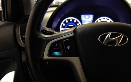 Hyundai Solaris II рестайлинг, 2013 год, 819 000 рублей, 17 фотография