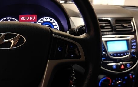 Hyundai Solaris II рестайлинг, 2013 год, 819 000 рублей, 18 фотография