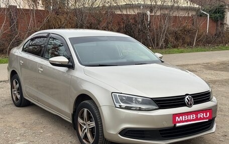 Volkswagen Jetta VI, 2012 год, 750 000 рублей, 4 фотография