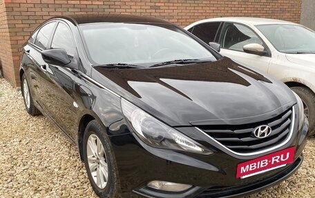 Hyundai Sonata VI, 2010 год, 975 000 рублей, 3 фотография