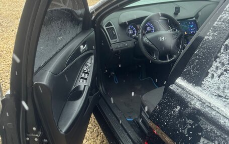 Hyundai Sonata VI, 2010 год, 975 000 рублей, 7 фотография