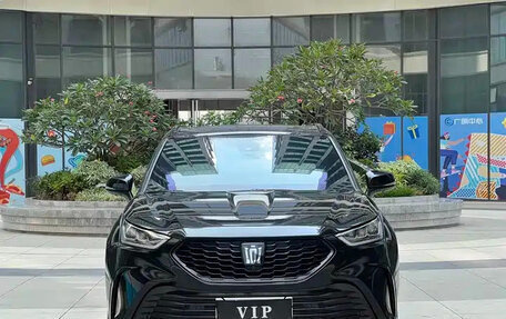 Toyota Highlander, 2024 год, 5 500 000 рублей, 3 фотография