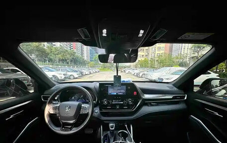 Toyota Highlander, 2024 год, 5 500 000 рублей, 19 фотография