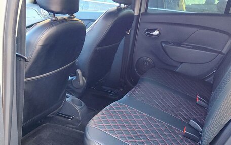 Renault Logan II, 2016 год, 750 000 рублей, 11 фотография