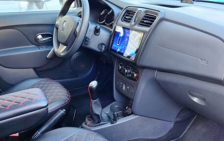 Renault Logan II, 2016 год, 750 000 рублей, 10 фотография