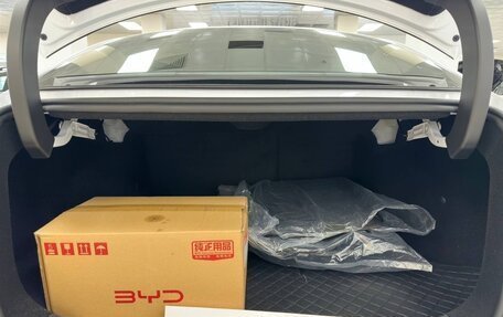 BYD Qin, 2024 год, 3 000 000 рублей, 17 фотография