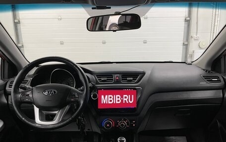 KIA Rio III рестайлинг, 2015 год, 1 049 000 рублей, 10 фотография