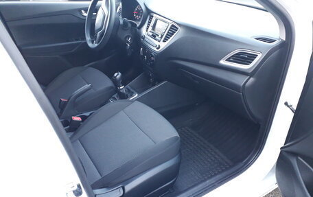 Hyundai Solaris II рестайлинг, 2021 год, 1 575 000 рублей, 8 фотография