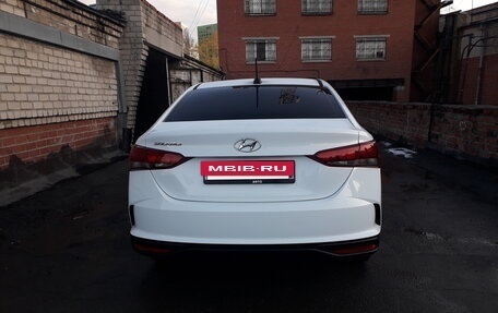 Hyundai Solaris II рестайлинг, 2021 год, 1 575 000 рублей, 5 фотография