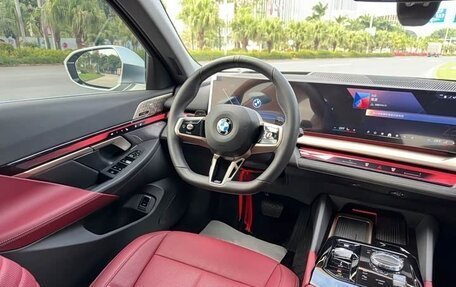 BMW 5 серия, 2025 год, 5 410 005 рублей, 13 фотография