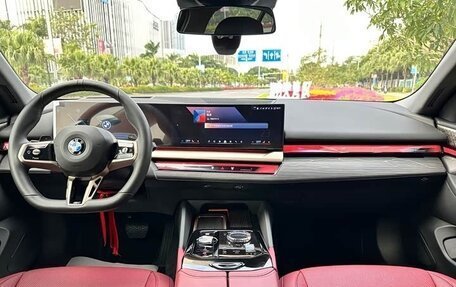 BMW 5 серия, 2025 год, 5 410 005 рублей, 11 фотография