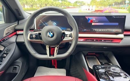 BMW 5 серия, 2025 год, 5 410 005 рублей, 12 фотография