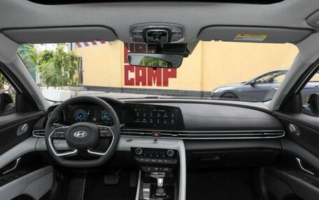 Hyundai Elantra, 2025 год, 2 590 000 рублей, 13 фотография