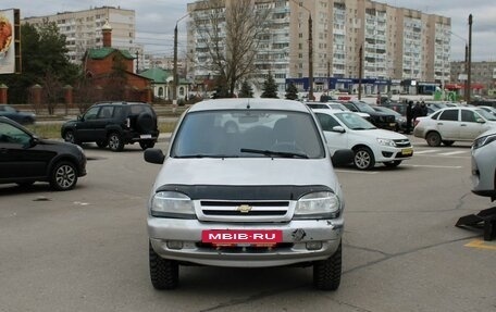 Chevrolet Niva I рестайлинг, 2003 год, 199 000 рублей, 3 фотография