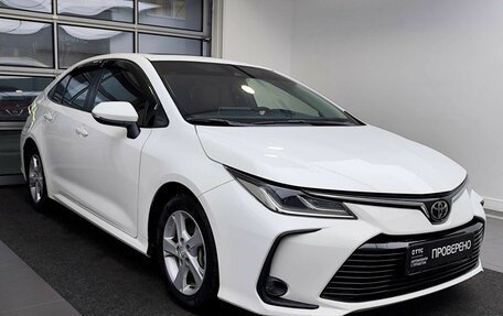 Toyota Corolla, 2022 год, 1 999 000 рублей, 3 фотография