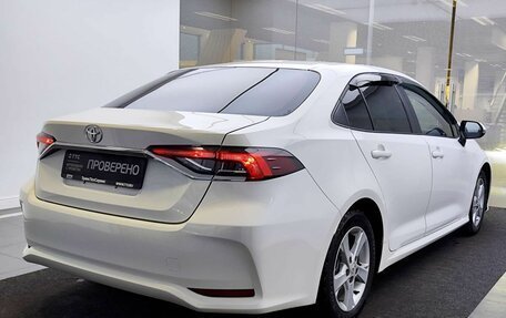 Toyota Corolla, 2022 год, 1 999 000 рублей, 6 фотография