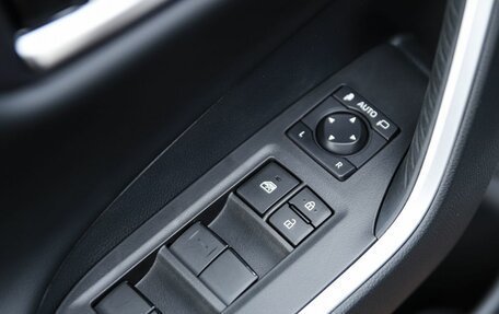 Toyota RAV4, 2025 год, 4 690 000 рублей, 16 фотография