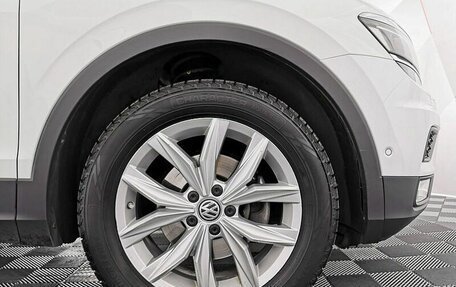 Volkswagen Tiguan II, 2017 год, 2 395 000 рублей, 9 фотография