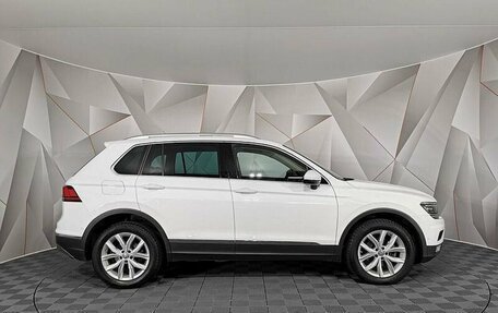 Volkswagen Tiguan II, 2017 год, 2 395 000 рублей, 6 фотография