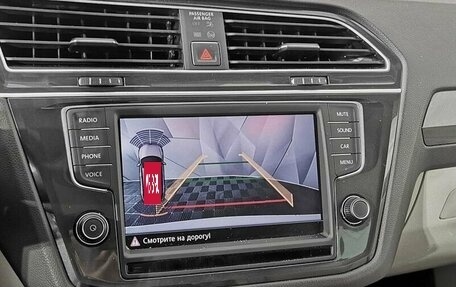 Volkswagen Tiguan II, 2017 год, 2 395 000 рублей, 21 фотография