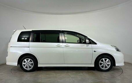 Toyota ISis I, 2013 год, 1 300 000 рублей, 5 фотография