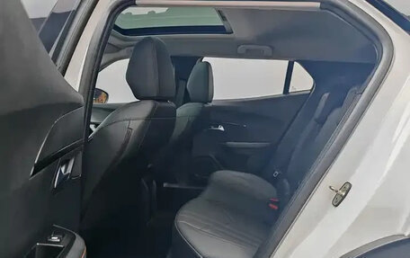 Peugeot 2008 II, 2022 год, 1 750 000 рублей, 15 фотография