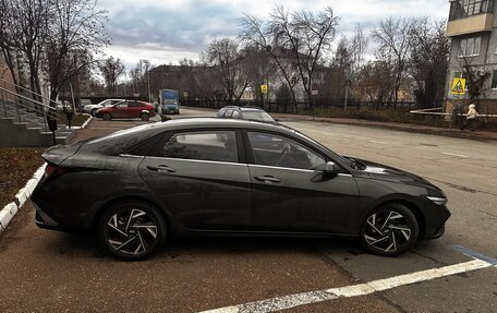 Hyundai Elantra, 2023 год, 1 950 000 рублей, 7 фотография