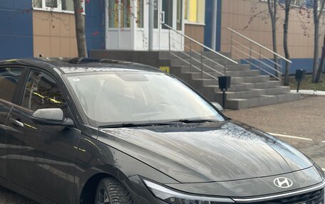 Hyundai Elantra, 2023 год, 1 950 000 рублей, 15 фотография