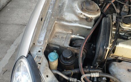 Hyundai Sonata IV рестайлинг, 2005 год, 450 000 рублей, 20 фотография