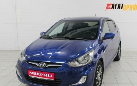 Hyundai Solaris II рестайлинг, 2011 год, 570 000 рублей, 3 фотография