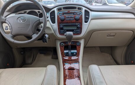 Toyota Highlander III, 2005 год, 1 200 000 рублей, 18 фотография