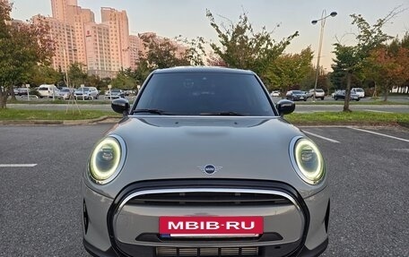 MINI Clubman, 2022 год, 2 350 000 рублей, 2 фотография