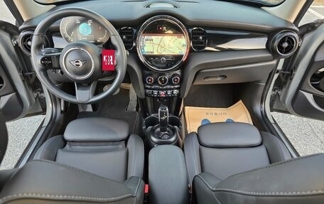 MINI Clubman, 2022 год, 2 350 000 рублей, 9 фотография