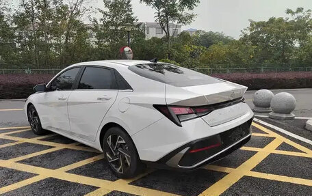 Hyundai Elantra, 2023 год, 1 300 121 рублей, 9 фотография