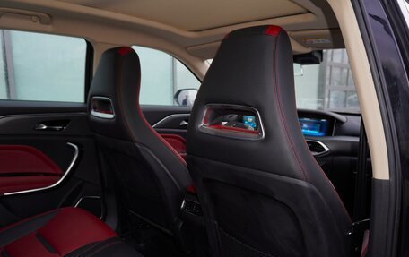 FAW Bestune T77, 2022 год, 1 780 000 рублей, 15 фотография