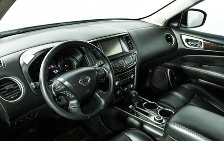 Nissan Pathfinder, 2015 год, 2 235 898 рублей, 11 фотография