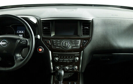 Nissan Pathfinder, 2015 год, 2 235 898 рублей, 14 фотография