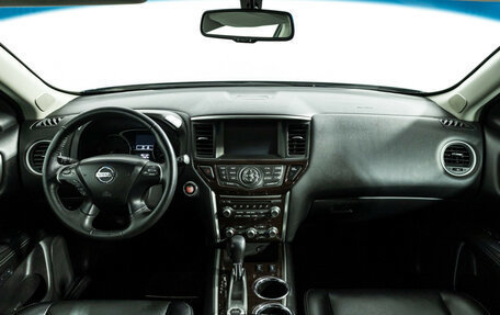 Nissan Pathfinder, 2015 год, 2 235 898 рублей, 13 фотография